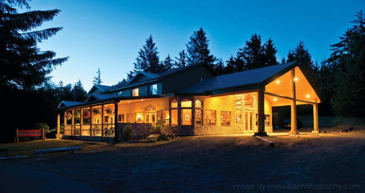 Haida House At Tllaal Tlell Exteriör bild